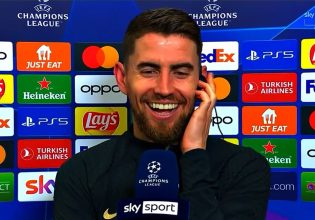 Επικός Ζορζίνιο: Ο Τονάλι κάνει παράπονα για τη διαιτησία και εκείνος «σκάει» στα γέλια! (vid)