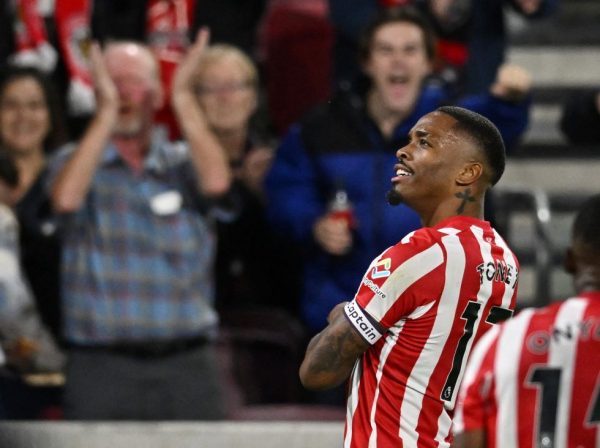 Η Μπρέντφορντ καταδίκασε διαδικτυακή ρατσιστική επίθεση κατά του Τόνεϊ