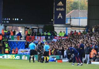 Διακοπή ρεύματος στο «Έλαντ Ρόουντ» και στα αποδυτήρια Λιντς και Άρσεναλ (pic & vid)