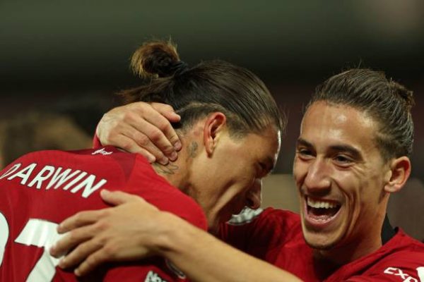 Νούνιες προς Τσιμίκα: «Πάμε για περισσότερα, αδελφέ»