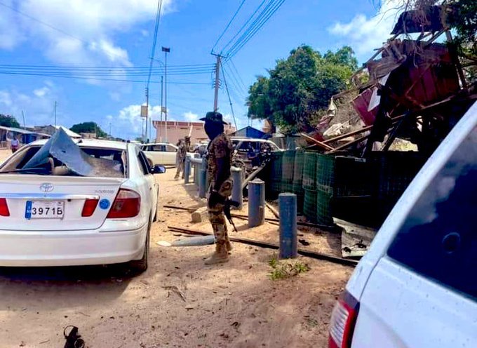 Σομαλία: Πολύνεκρη επίθεση ισλαμιστών σεμπάμπ κατά ξενοδοχείου