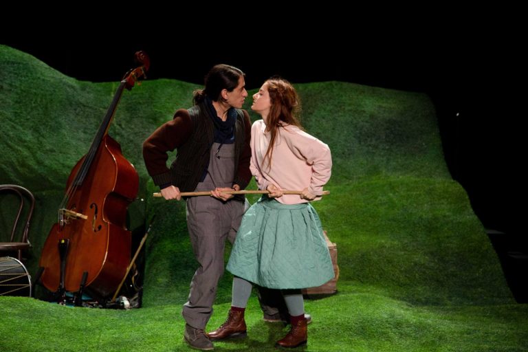 «Η Χάιντι και τα βουνά» του Ανδρέα Φλουράκη στο Εθνικό Θέατρο