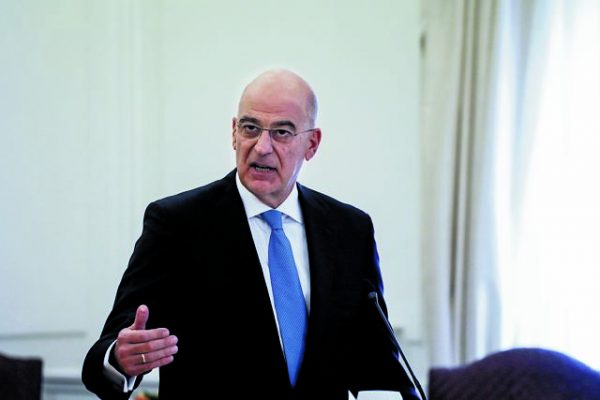 Ουκρανία: Στο Κίεβο ο Δένδιας – Θα συναντηθεί με Ζελένσκι