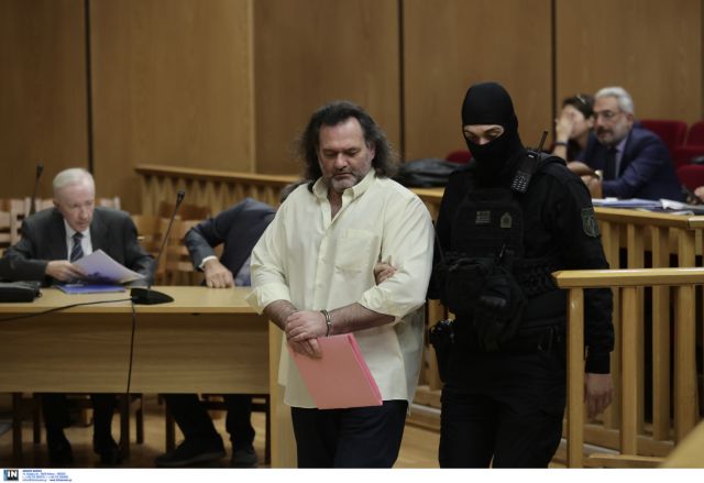 Δίκη Χρυσής Αυγής: «Ο Ρουπακιάς είχε ήδη μαχαιρώσει τον Παύλο Φύσσα όταν φτάσαμε» , κατέθεσε μάρτυρας αστυνομικός