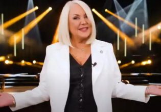 Ρούλα Κορομηλά: Έτοιμη να μας υποδεχτεί στο «Σπίτι με το MEGA», το τρέιλερ