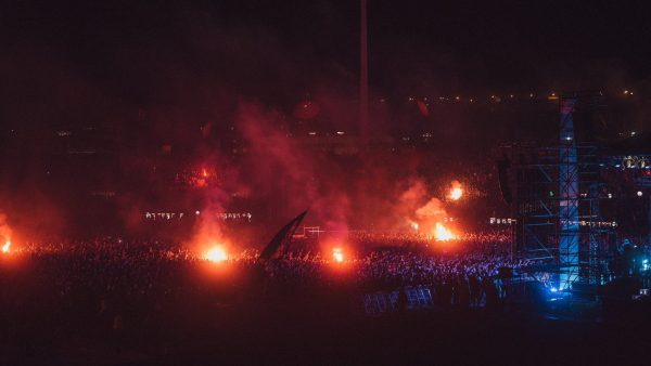ΛΕΞ: «Γκρέμισε» το Καυτανζόγλειο – 30.000 θεατές υποκλίθηκαν στον θρυλικό ράπερ