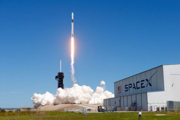 Η Ευρώπη αναθέτει στη SpaceX αποστολές που θα εκτοξεύονταν με ρωσικά Soyuz