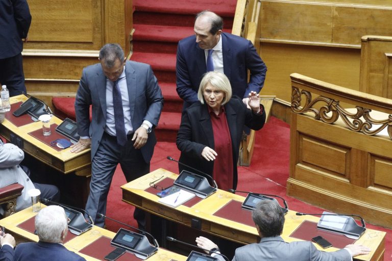 Βουλή: Το ατύχημα της Βούλτεψη και το σχόλιο του Τσίπρα