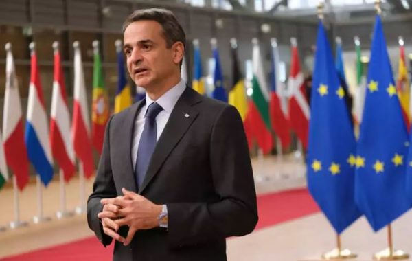 Live η συνέντευξη Τύπου του πρωθυπουργού μετά τη Σύνοδο της Πράγας