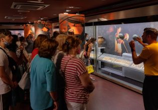 Το Μουσείο Κυκλαδικής Τέχνης ξεκινά δωρεάν ξεναγήσεις στην Ελληνική Νοηματική Γλώσσα