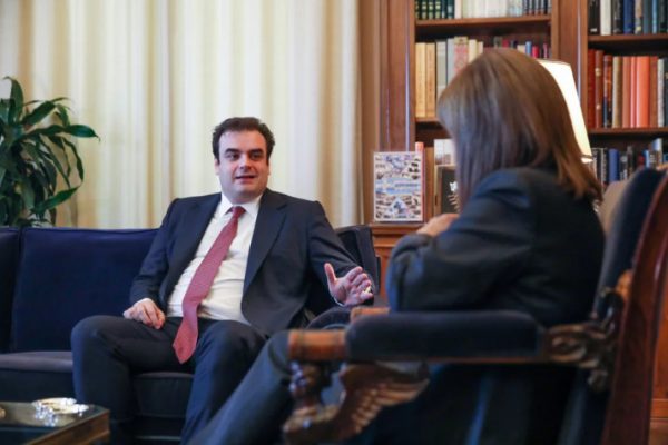 Τον Κυριάκο Πιερρακάκη υποδέχθηκε η Κατερίνα Σακελλαροπούλου – Στο επίκεντρο η ψηφιακή πρόοδος