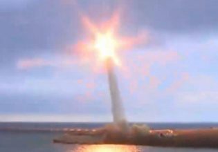 Bloomberg: Η Τουρκία προχώρησε σε δοκιμαστική εκτόξευση βαλλιστικού πυραύλου μικρού βεληνεκούς