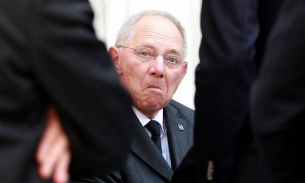 Σόιμπλε: Δίνει και συμβουλές για τον δύσκολο χειμώνα – «Στην ανάγκη βάλτε ένα δεύτερο πουλόβερ»