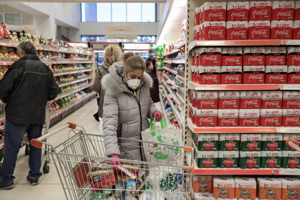 Food prices derail Greek family spanding