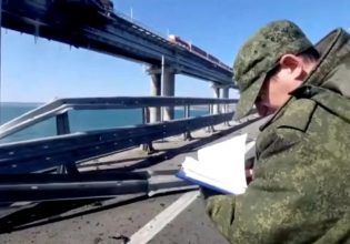 Ουκρανία: Βλέπει «ρωσικό δάκτυλο» στην έκρηξη στη γέφυρα της Κριμαίας – Πώς το εξηγεί
