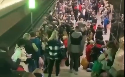 Κίεβο: Ο εφιάλτης επέστρεψε στην ουκρανική πρωτεύουσα – «Μην εγκαταλείψετε τα καταφύγια»