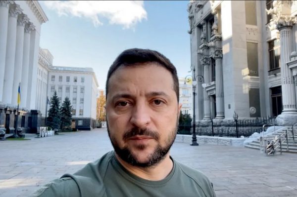 Ζελένσκι: Αν η Ρωσία με χτυπήσει στο Κίεβο, η Δύση να επιτεθεί στο Κρεμλίνο