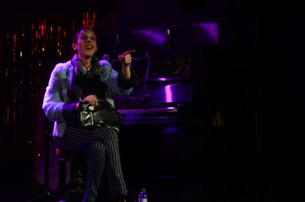 To πρώτο Queer comedy club έρχεται στο Red Jasper Cabaret Theater με ανατρεπτικές παραστάσεις