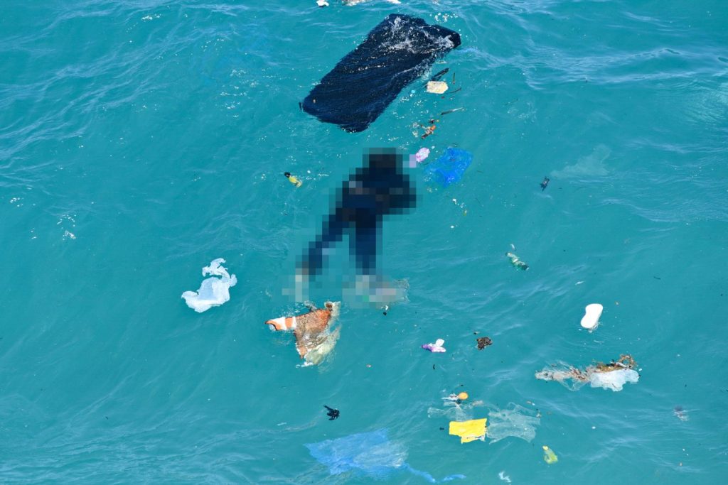 Ναυάγιο στα Κύθηρα: Οι δυσμενείς καιρικές συνθήκες δυσκολεύουν τις έρευνες και την ανάσυρση θυμάτων