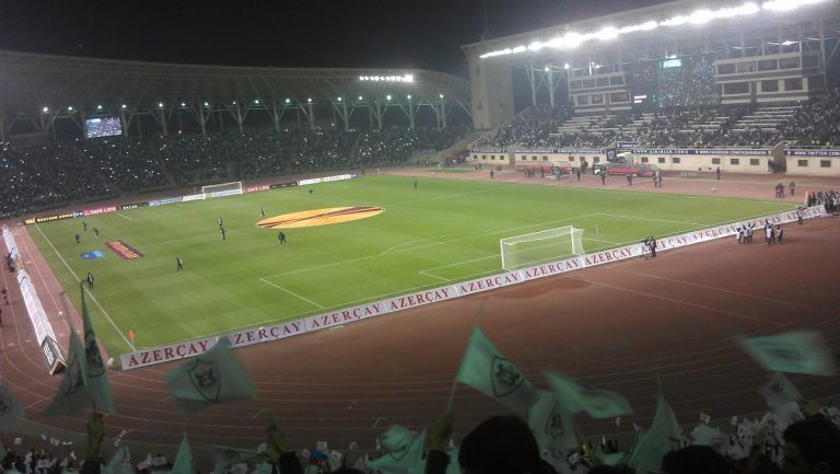 Sold out το γήπεδο της Καραμπάγκ – Δρακόντεια μέτρα ασφαλείας μέσα και έξω από το γήπεδο