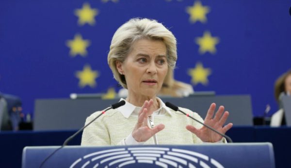 EE: Ανησυχία για τη μη τήρηση των κυρώσεων κατά της Ρωσίας από την Τουρκία