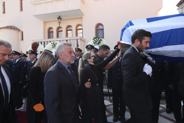 Αλέξανδρος Νικολαΐδης: Βουβός πόνος στην κηδεία του Ολυμπιονίκη
