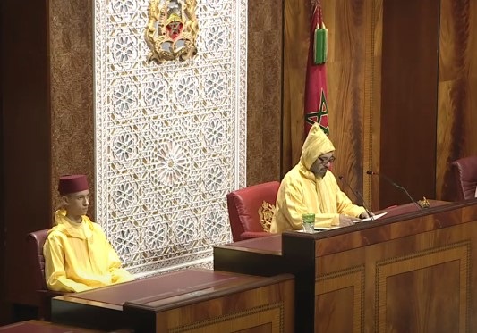 «Νερό και επενδύσεις»: Βασικός άξονας της ομιλίας του βασιλιά του Μαρόκου  στο Κοινοβούλιο της χώρας
