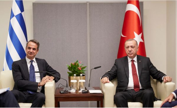 Ελληνοτουρκικά: Θα διακινδύνευε ο Ερντογάν πόλεμο με την Ελλάδα για να παραμείνει στην εξουσία;