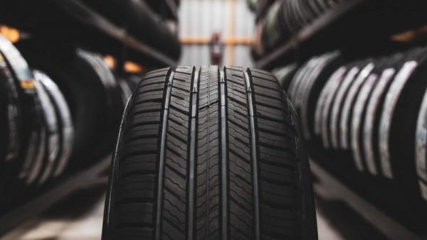 Γιατί τα ελαστικά των αυτοκινήτων έχουν μαύρο χρώμα;