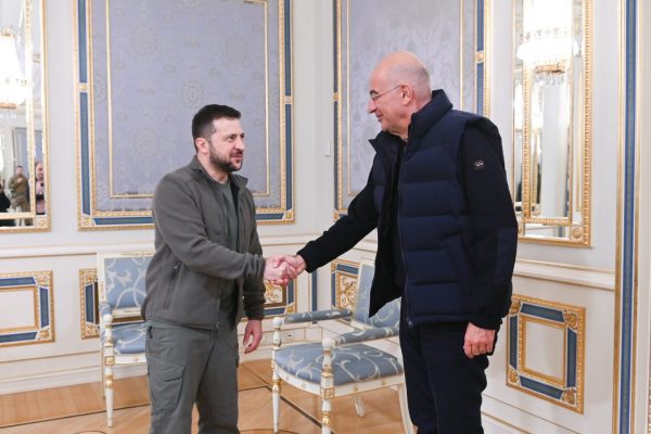 Δένδιας από Ουκρανία: Ξέρουμε τι θα πει να έχεις γείτονα μια αναθεωρητική δύναμη