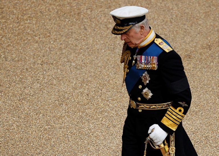 Βασιλιάς Κάρολος: Στις 6 Μαΐου η τελετή για τη στέψη του – Τι αλλάζει στη διάρκεια και τους καλεσμένους