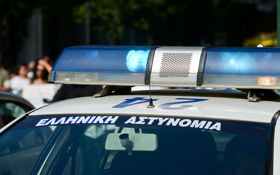 Σε διαθεσιμότητα αστυνομικός που κατηγορείται για συμμετοχή σε κύκλωμα ναρκωτικών