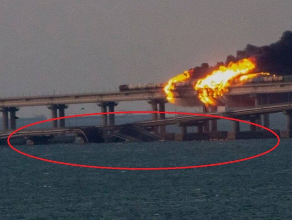 Κριμαία: Δήλωση - βόμβα Ποντόλιακ - Η έκρηξη στη γέφυρα ήταν μόνο η αρχή