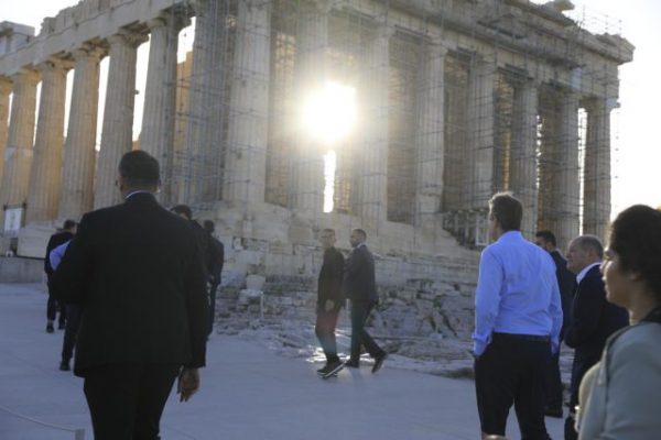 Όλαφ Σολτς: Μοναδική η Ακρόπολη, δεν μοιάζει με κανέναν άλλο τόπο Δημοκρατίας