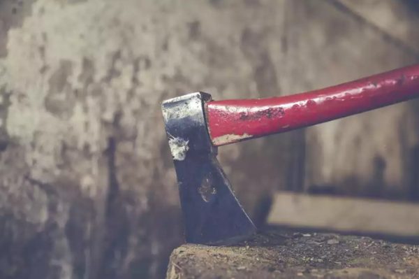 Χαλκιδική: Σκότωσε 53χρονο με τσεκούρι – Άγριο επεισόδιο μεταξύ οικογενειών