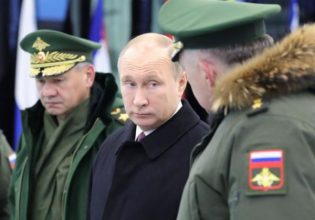 Ουκρανία: Το Κίεβο πανηγυρίζει για την ανακατάληψη της πόλης Λιμάν – Σύμμαχος του Πούτιν απειλεί με πυρηνικά