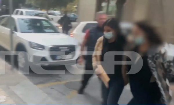 Επίθεση με καυστικό υγρό στην Κρήτη: Στην ανακρίτρια η 38χρονη από την πίσω πόρτα – Τι θα υποστηρίξει