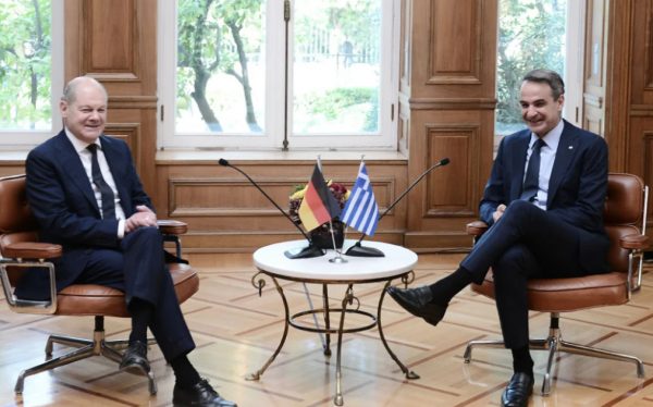 Όλαφ Σολτς: Στο Μέγαρο Μαξίμου ο καγκελάριος της Γερμανίας