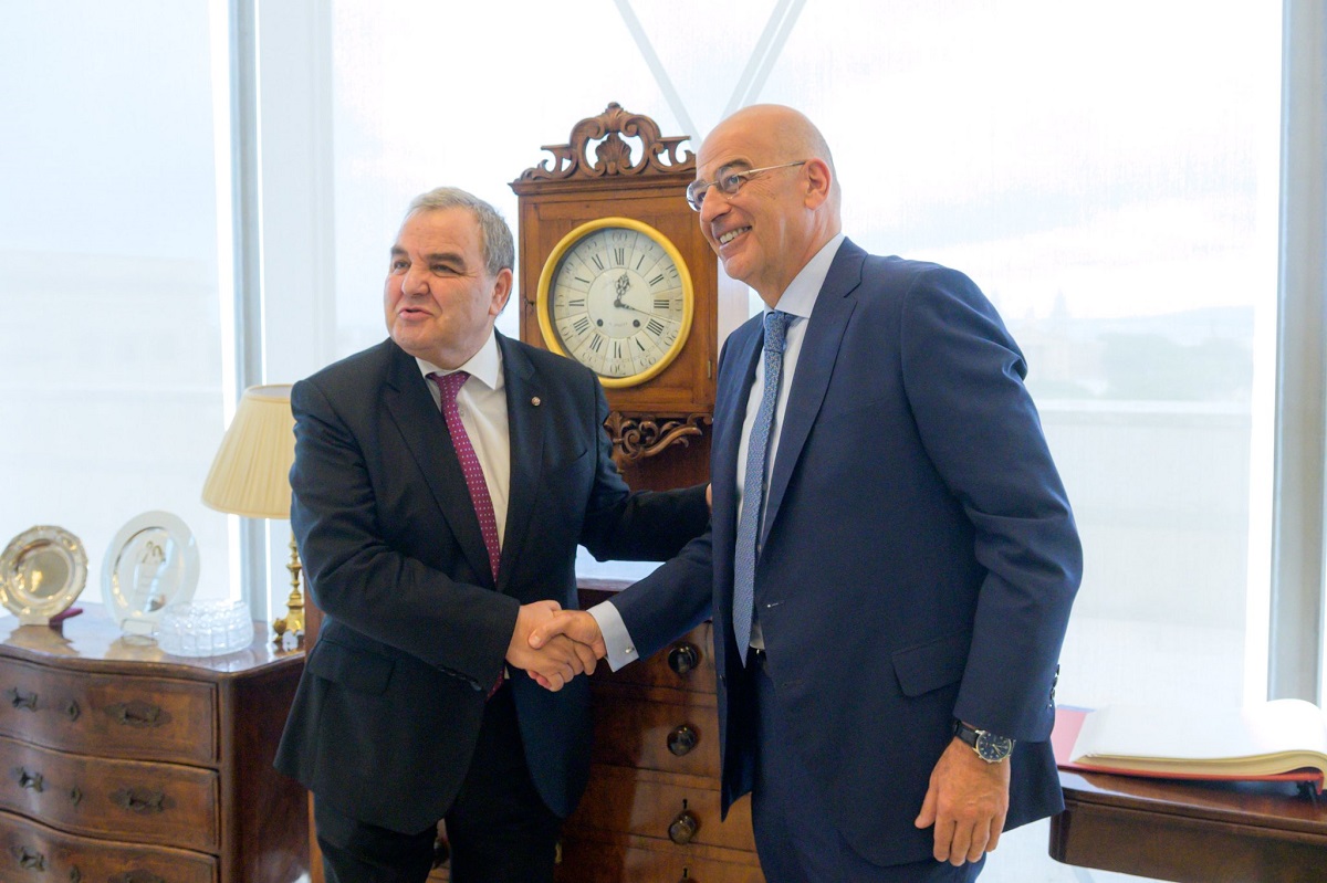 Δένδιας από Μάλτα: Η Ελλάδα αντιμετωπίζει μια άνευ προηγουμένου εχθρική ρητορική από την Τουρκία