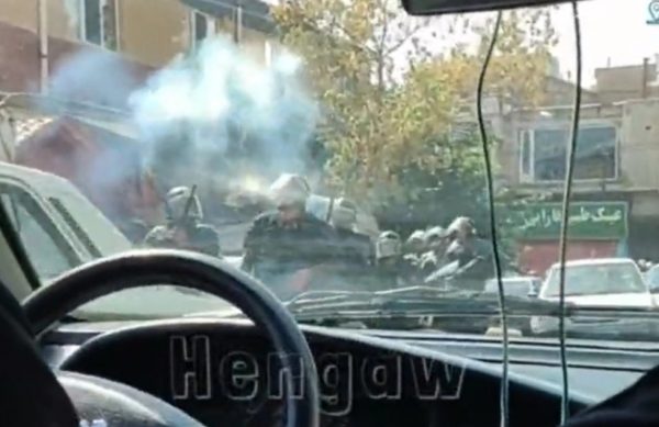 Ιράν: Δυνάμεις ασφαλείας πυροβολούν κατά διαδηλωτών σε κουρδικές πόλεις