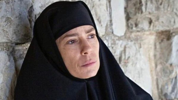 Μυρτώ Αλικάκη: «Δεν έχω μεταφυσικές ανησυχίες, δεν με χαλάει ότι θα γίνω λίπασμα»