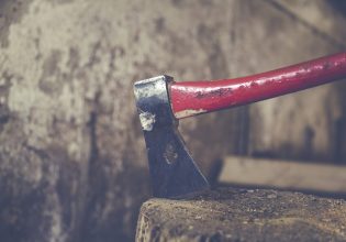 Αυστραλία: Έψαξε στο Google «οδηγίες» και σκότωσε με τσεκούρι τον σύντροφό της