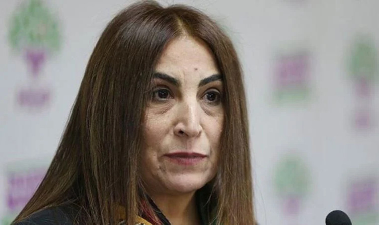 Τουρκία: Αποφυλακίστηκε η κούρδισσα πολιτικός Αϊσέλ Τουγκλούκ που πάσχει από άνοια