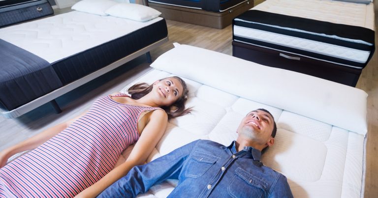 Πότε είναι η καλύτερη στιγμή για να αγοράσετε ένα στρώμα;