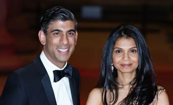 Ρίσι Σούνακ: Ποια είναι η ζάπλουτη σύζυγος του, Αξάτα Μούρτι