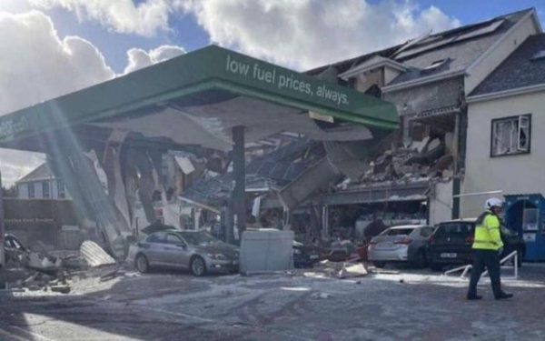 Ιρλανδία: Έκρηξη σε πρατήριο καυσίμων – Tουλάχιστον 3 νεκροί