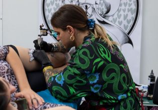 Τι θα έλεγε ένας tattoo artist σε κάποιον που δεν έχει ίχνος τατουάζ πάνω του;