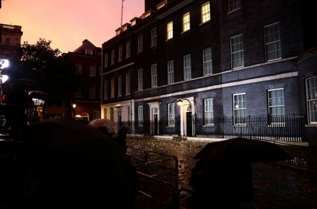 Βρετανία: Πώς θα αναδειχθεί ο νέος πρωθυπουργός και τι ξέρουμε μέχρι στιγμής για την κούρσα διαδοχής