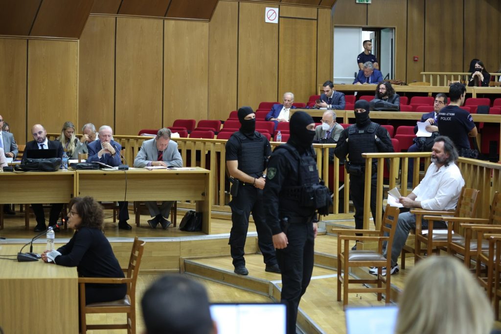 Μάγδα Φύσσα σε Γιάννη Λαγό: Μπορεί να με ερωτά ο δολοφόνος του παιδιού μου; – Ολος ο διάλογος