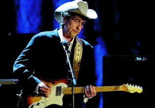 Ο Bob Dylan απέτισε φόρο τιμής στον αείμνηστο Τζέρι Λι Λιούις – Συγκινητικό βίντεο